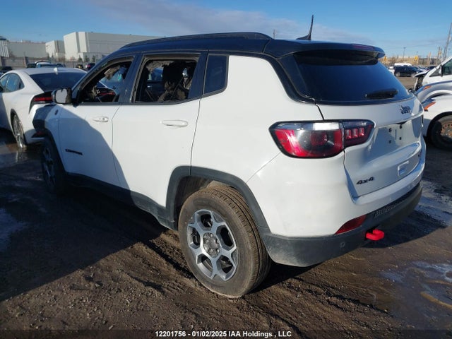 3C4NJDDB6NT150680 Jeep Compass Trailhawk
