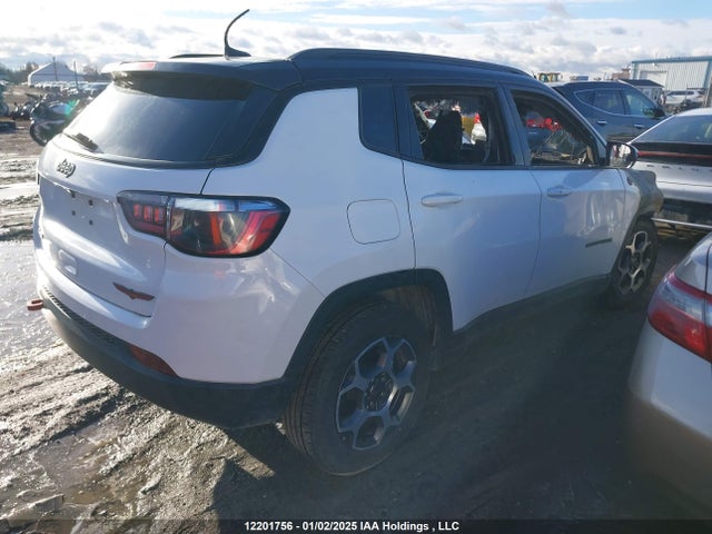 3C4NJDDB6NT150680 Jeep Compass Trailhawk
