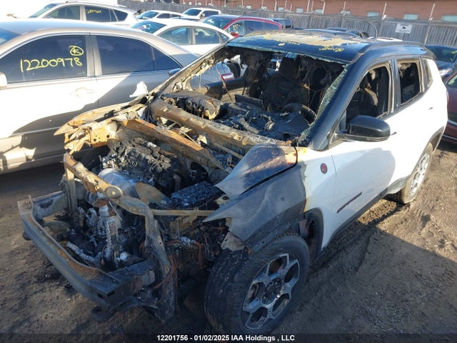 3C4NJDDB6NT150680 Jeep Compass Trailhawk