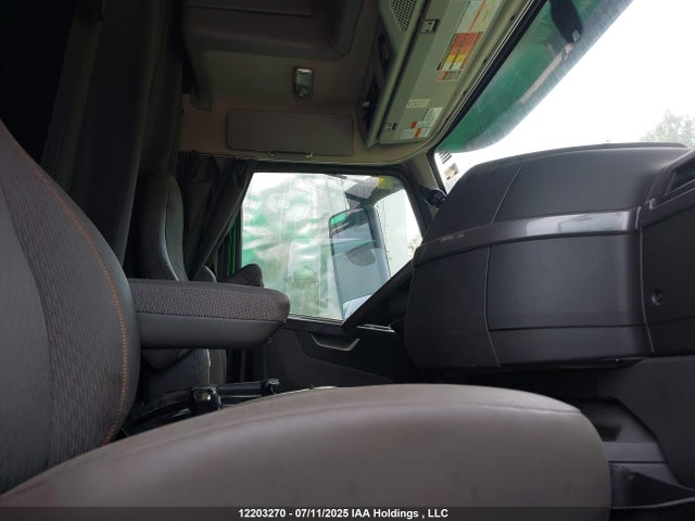 4V4NC9EH7KN211187 Volvo d13