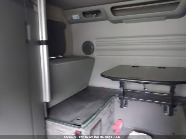 4V4NC9EH7KN211187 Volvo d13