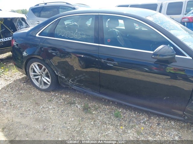 WAUCNAF48JN004765 Audi A4