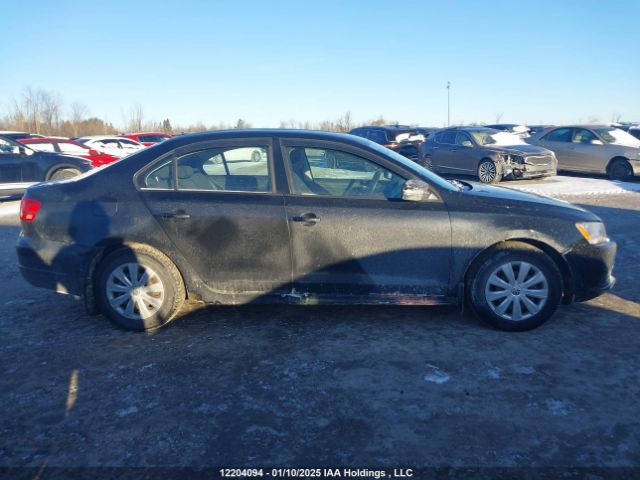3VW2K7AJ1EM364979 Volkswagen 2014