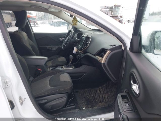 1C4PJLCS9EW122533 Jeep Cherokee