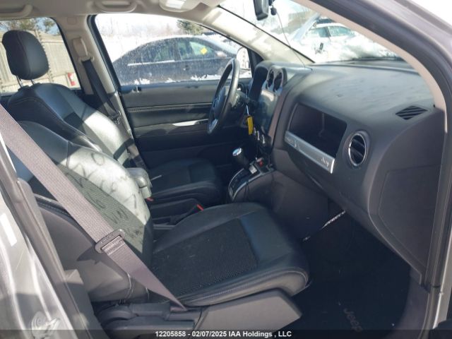 1C4NJCAB3GD736048 Jeep 2016