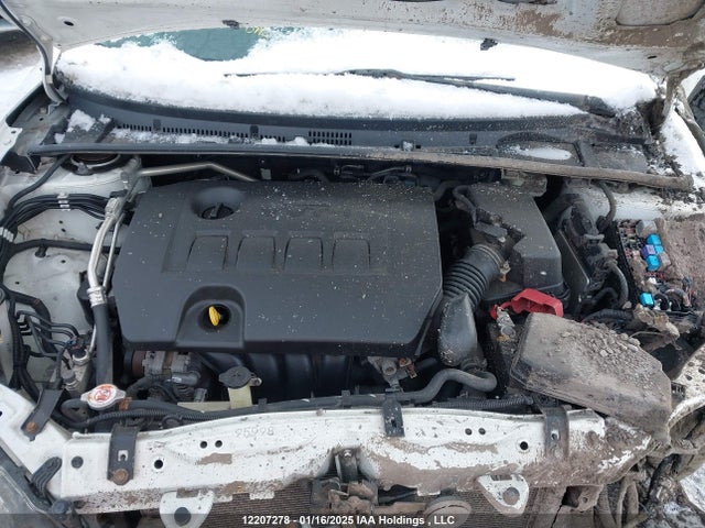 2T1BURHE2JC117815 Toyota COROLLA LE
