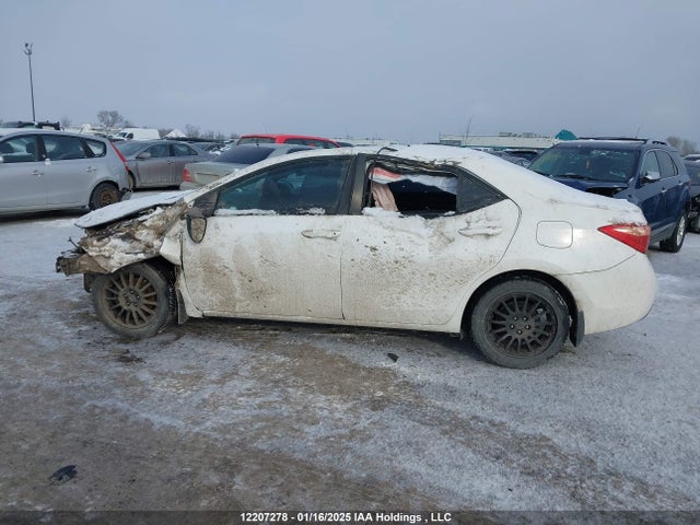 2T1BURHE2JC117815 Toyota COROLLA LE