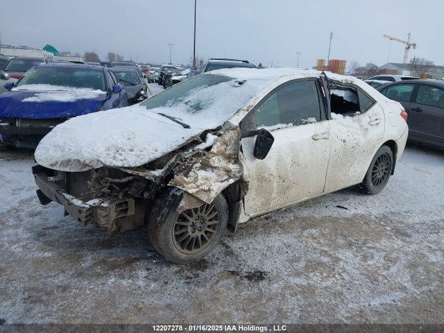 2T1BURHE2JC117815 Toyota COROLLA LE