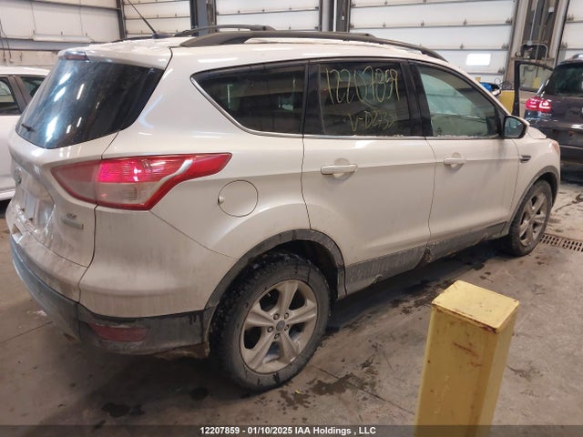 1FMCU0GX9EUD27321 Ford Escape