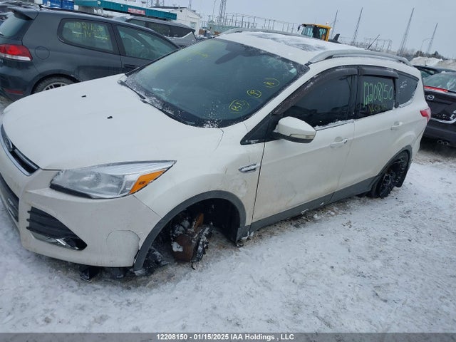 Ford Escape 2016 1FMCU9J95GUC14533 Image 2
