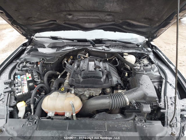 1FATP8UH2K5179726 Ford 4v
