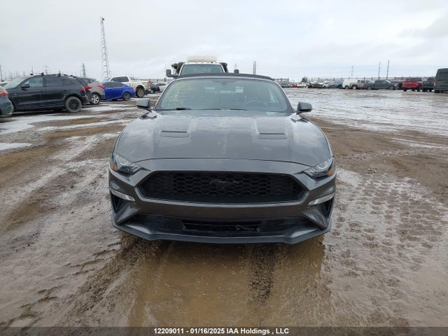 1FATP8UH2K5179726 Ford 4v