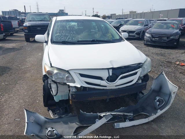 12209118 :رقم المزاد ، 2T1BU4EE2BC615442 vin ، 2011 Toyota Corolla S/le مزاد بيع