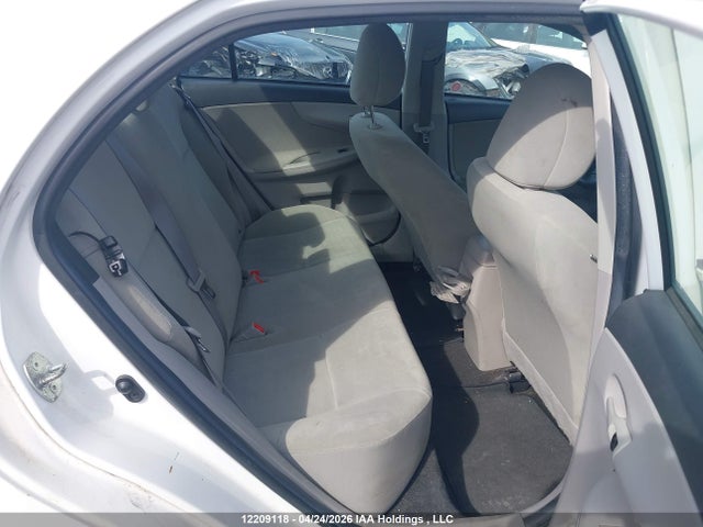 12209118 :رقم المزاد ، 2T1BU4EE2BC615442 vin ، 2011 Toyota Corolla S/le مزاد بيع