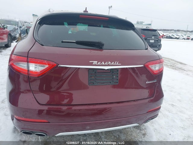 ZN661XUL6HX228218 Maserati m156d