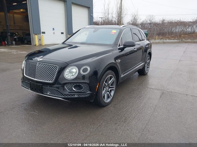 Bentley Bentayga 2018 SJAAC4ZV1JC017599 Image 2
