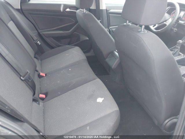 3VWN57BU0MM033855 Volkswagen tsi