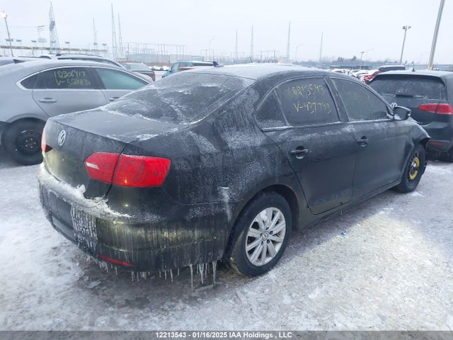 3VWDK7AJ1EM437793 Volkswagen Jetta 2.0l Comfortline