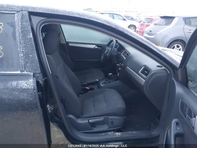 3VWDK7AJ1EM437793 Volkswagen Jetta 2.0l Comfortline