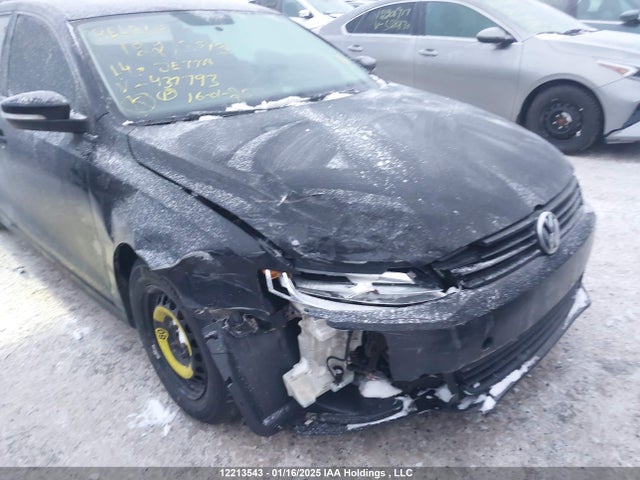 3VWDK7AJ1EM437793 Volkswagen Jetta 2.0l Comfortline