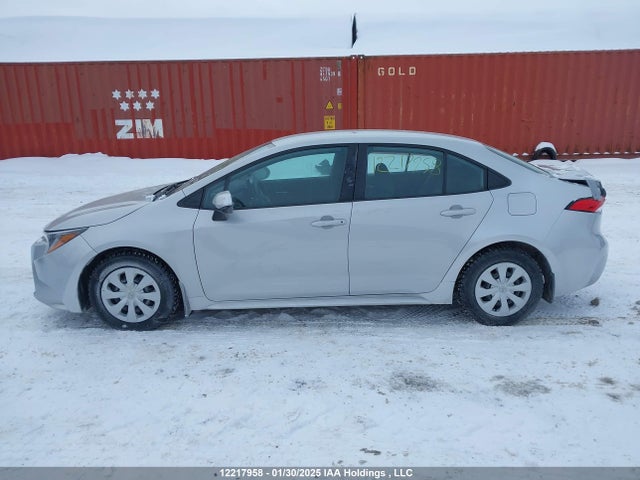 12217958 :رقم المزاد ، 5YFBPMBE6MP201854 vin ، 2021 Toyota Corolla L مزاد بيع