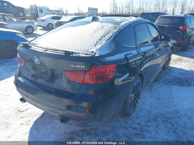 WBA8Y3C38HG450840 BMW 340i
