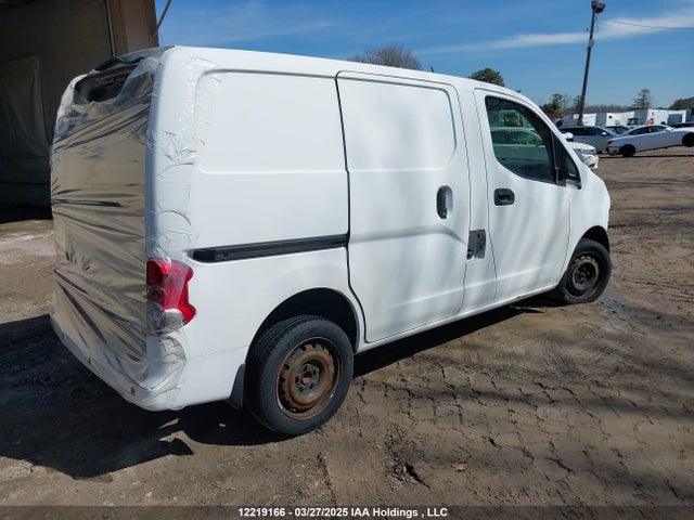 3N6CM0KN9HK704600 Nissan 2017