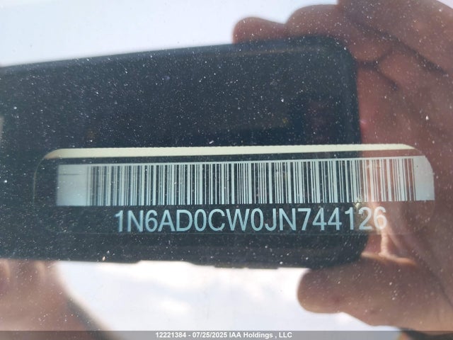 1N6AD0CW0JN744126 Nissan 2018