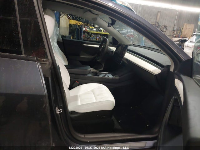 7SAYGDEFXPF589494 Tesla Model Y
