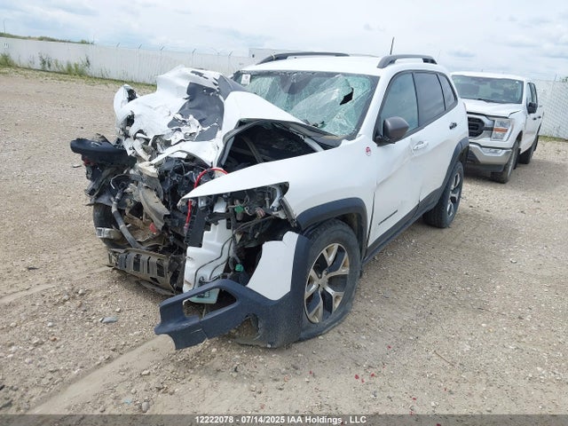 Jeep Cherokee 2016 1C4PJMBB1GW228906 Image 2