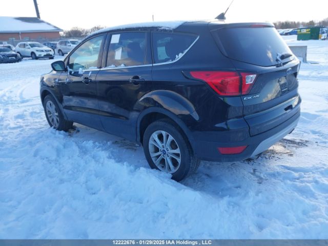 1FMCU9GD2KUB89997 Ford ESCAPE SE