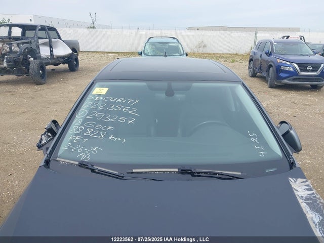 3VWG17AU6JM293257 Volkswagen Golf