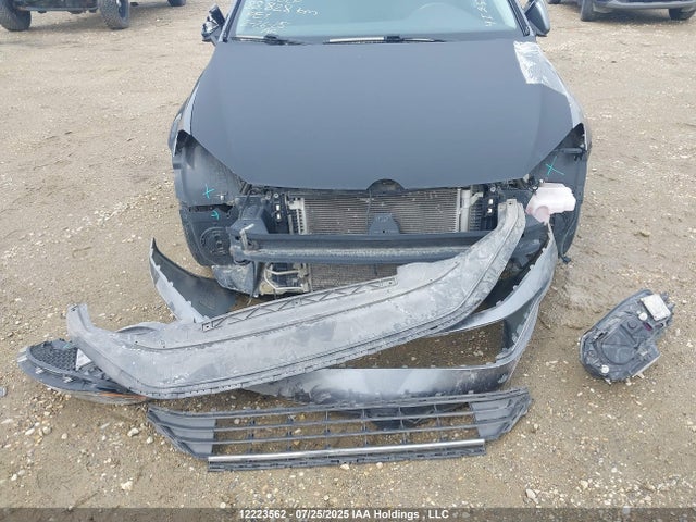 3VWG17AU6JM293257 Volkswagen Golf