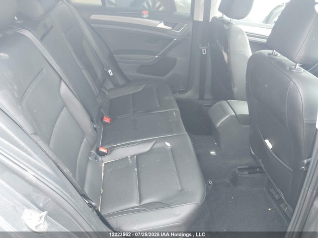3VWG17AU6JM293257 Volkswagen Golf