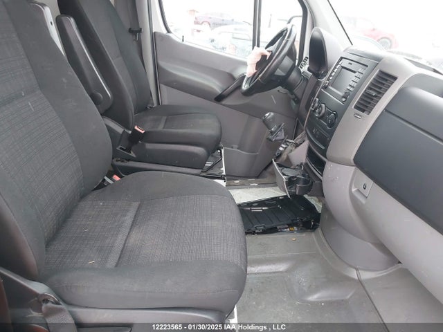 Mercedes-Benz Sprinter 2500 2015 WD3BE8DC3FP144892 Image 5