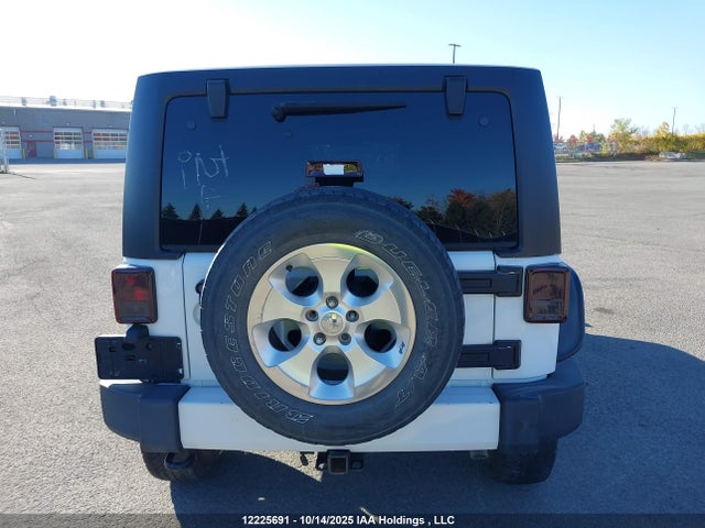 1C4BJWEG9GL148431 Jeep 2016
