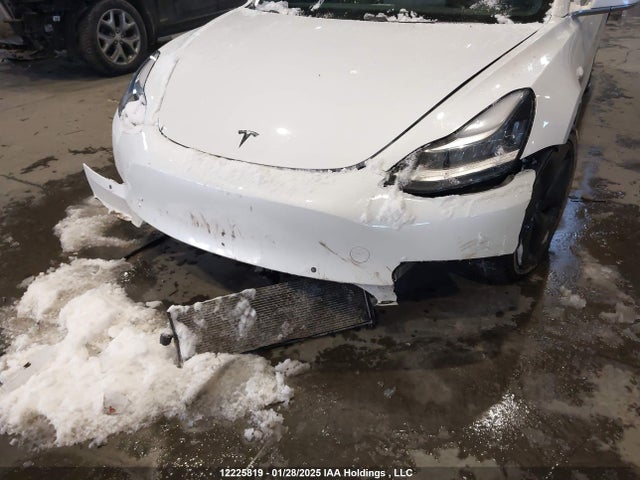 5YJ3E1EA5LF704108 Tesla MODEL 3