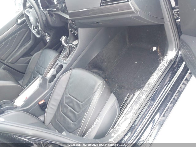 3VWGM7BU8RM012111 Volkswagen tsi