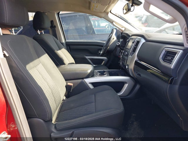 1N6BA1F44GN501912 Nissan 2016