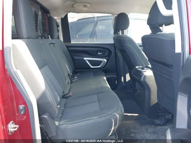 1N6BA1F44GN501912 Nissan 2016