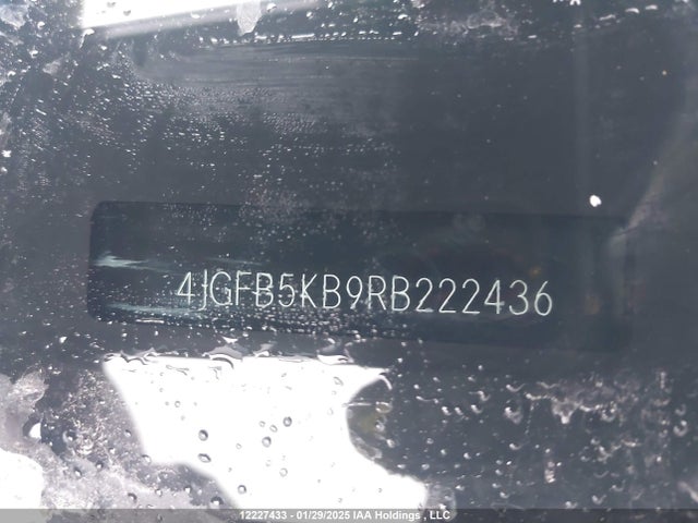 4JGFB5KB9RB222436 Mercedes-Benz m256