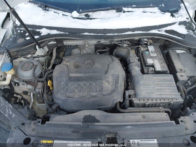 3VV2B7AXXJM153234 Volkswagen Tiguan Comfortline
