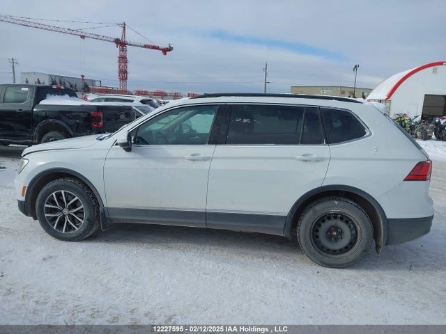 3VV2B7AXXJM153234 Volkswagen Tiguan Comfortline