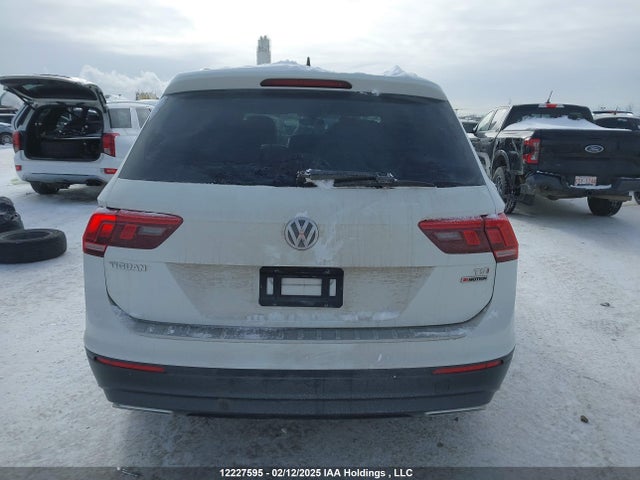 3VV2B7AXXJM153234 Volkswagen Tiguan Comfortline