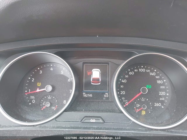 3VV2B7AXXJM153234 Volkswagen Tiguan Comfortline