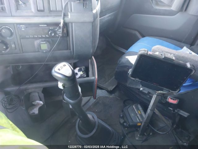 4V4NC9TJ7LN223458 Volvo isx15l