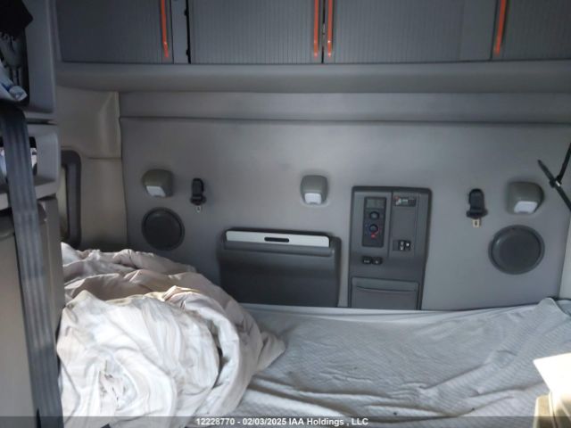 4V4NC9TJ7LN223458 Volvo isx15l