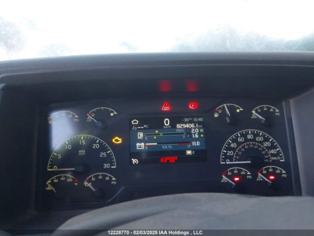 4V4NC9TJ7LN223458 Volvo isx15l