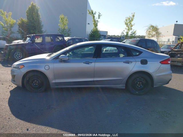 Продаж на аукціоні авто 2020 Ford Fusion Energi Sel, vin: 3FA6P0PU6LR200437, номер лоту: 12229065