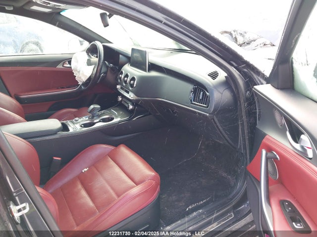 2019 Kia Stinger მანქანა იყიდება აუქციონზე, vin: KNAE55LC8K6048899, აუქციონის ნომერი: 12231730